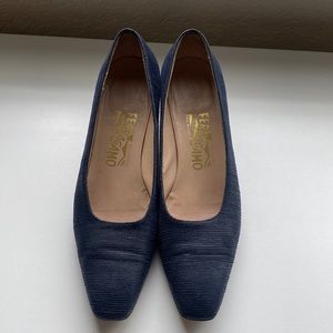 Ladies Ferragamo pumps